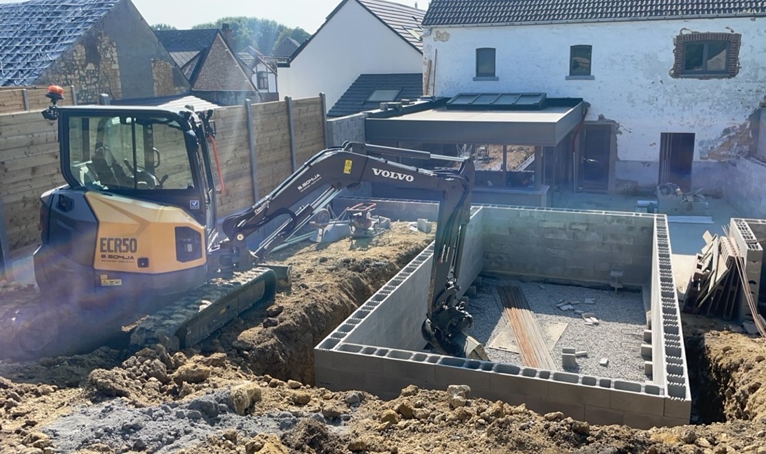 réalisation d'une piscine avec des blocs en béton 